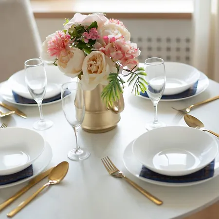 Greenpoint Hoza Apartment Warsaw