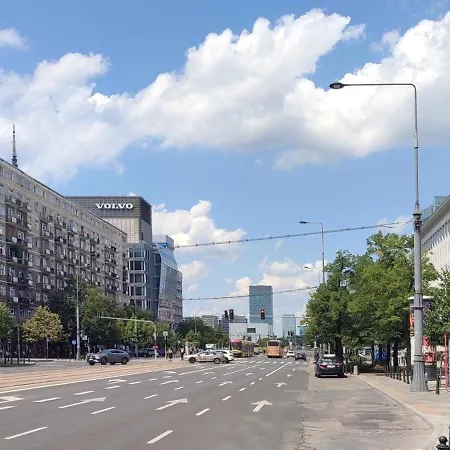 Greenpoint Hoza * Варшава
