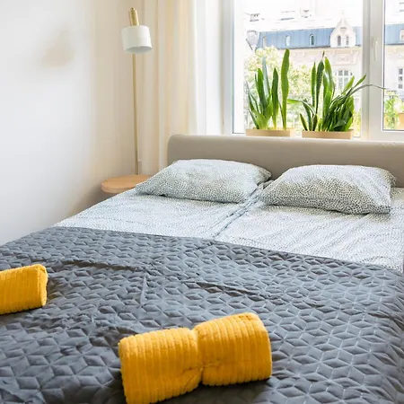 Greenpoint Hoza Apartament *